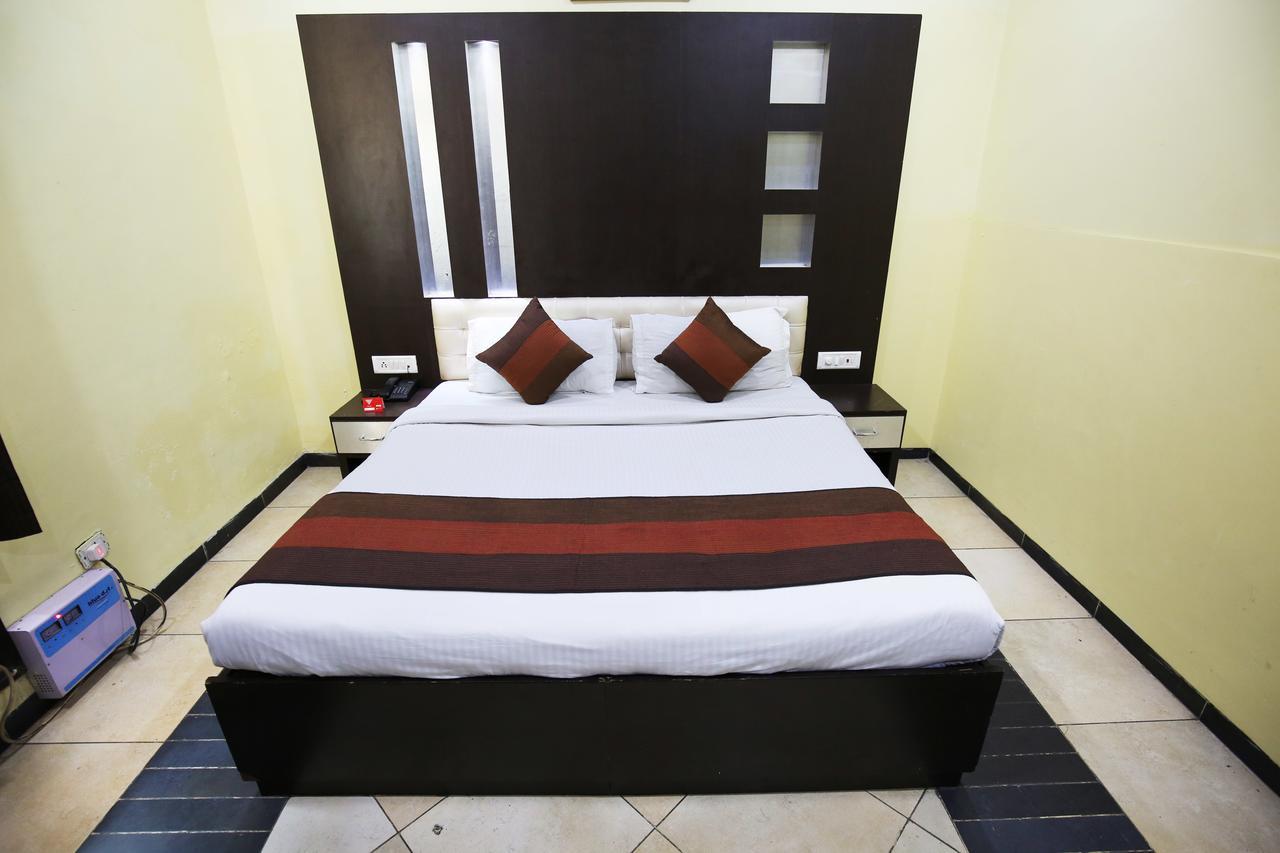Hotel Mm Yellowuds Amritsar Bagian luar foto