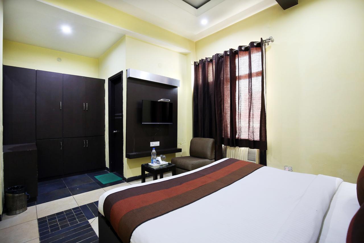 Hotel Mm Yellowuds Amritsar Bagian luar foto