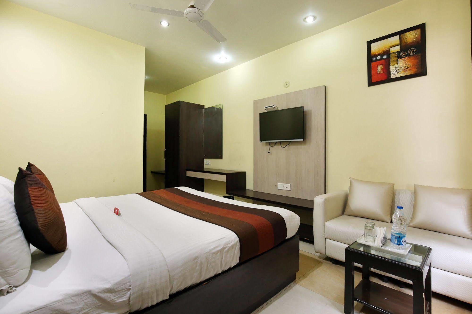 Hotel Mm Yellowuds Amritsar Bagian luar foto
