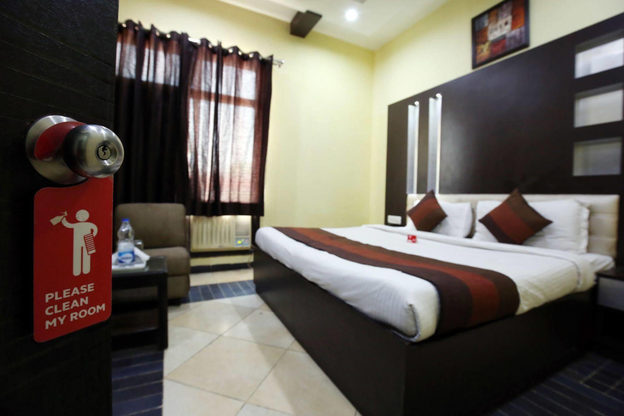 Hotel Mm Yellowuds Amritsar Bagian luar foto