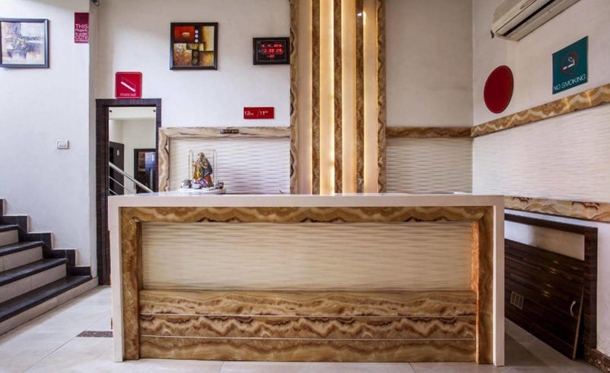 Hotel Mm Yellowuds Amritsar Bagian luar foto